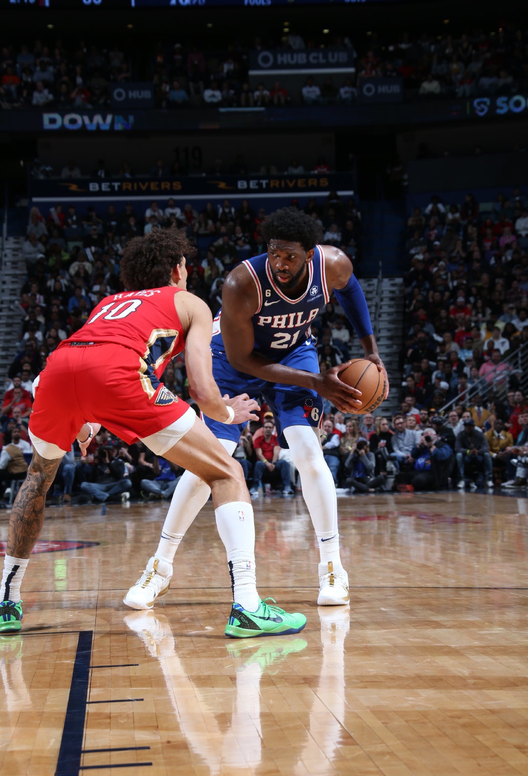 雷火电竞亚洲先驱-青岛队翻盘鹈鹕，恩比德高光表现的简单介绍