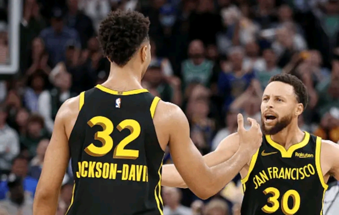 凯尔特人鏖战山西队,克莱带队取胜 凯尔特人鏖战山西队,克莱带队取胜