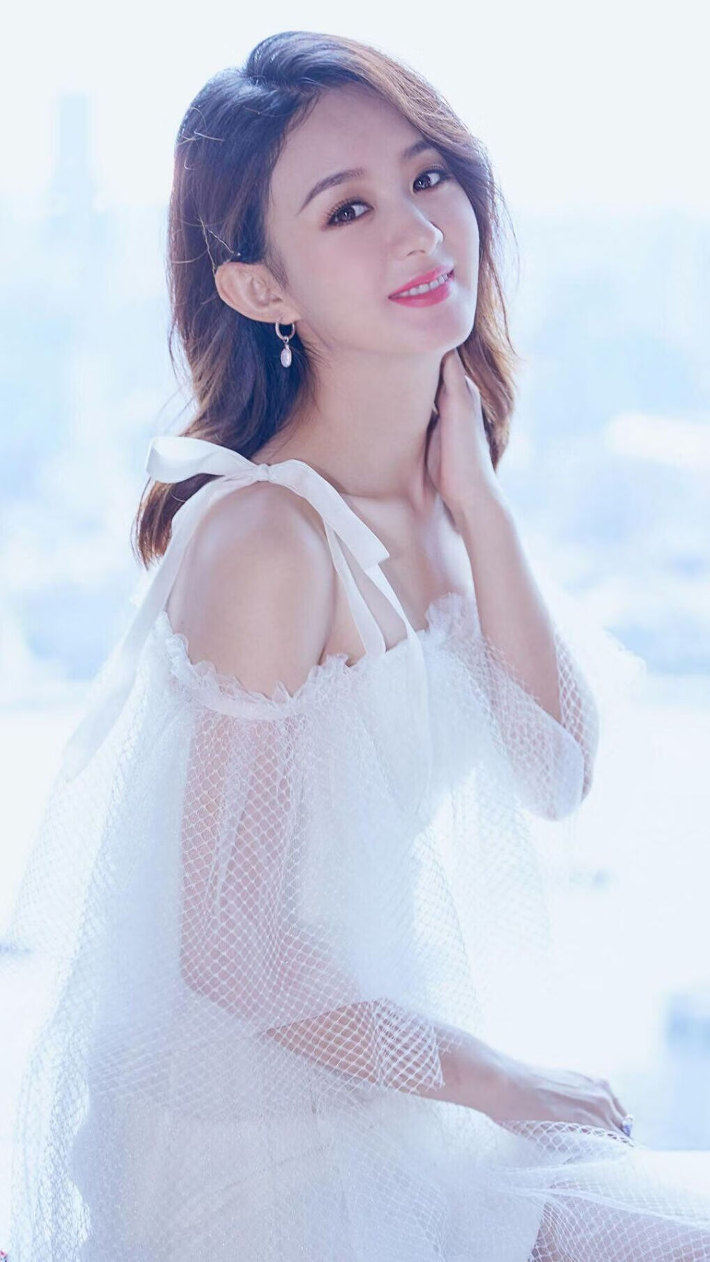 当伯纳乌屏息等待点球时，金州已用三分雨淹没了麦迪逊