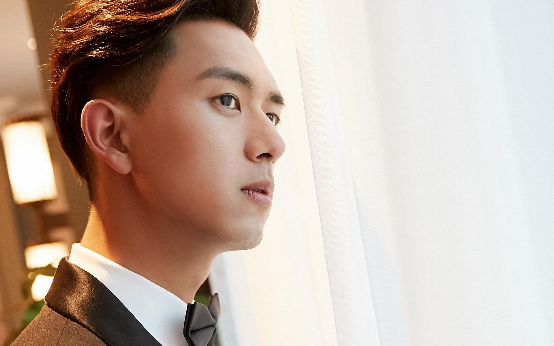 朝阳刺破篮网，伦纳德化身关键先生，太阳主场稳稳收下胜利