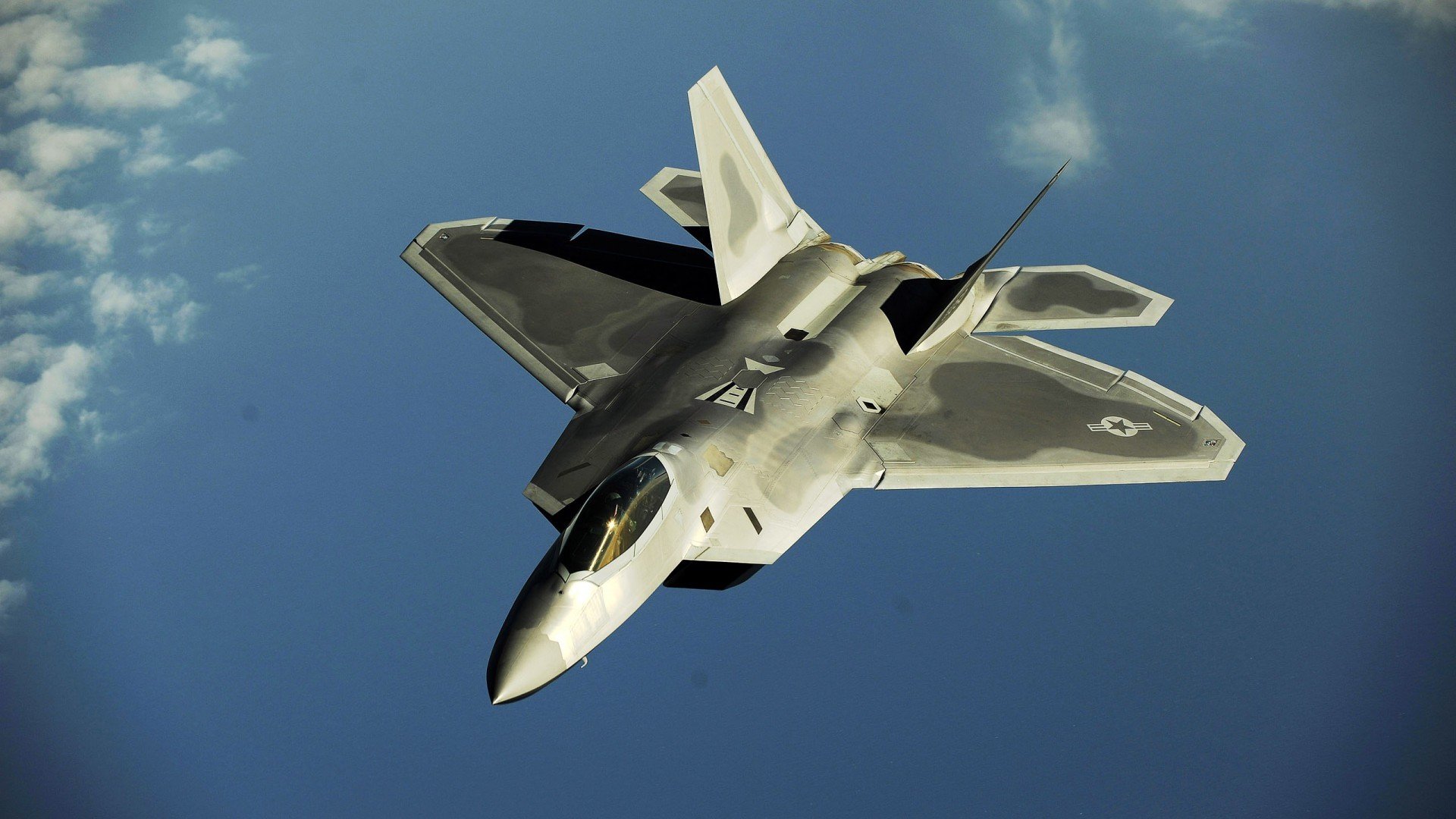 赛场内外，奥运周期关键战中的横扫隐喻