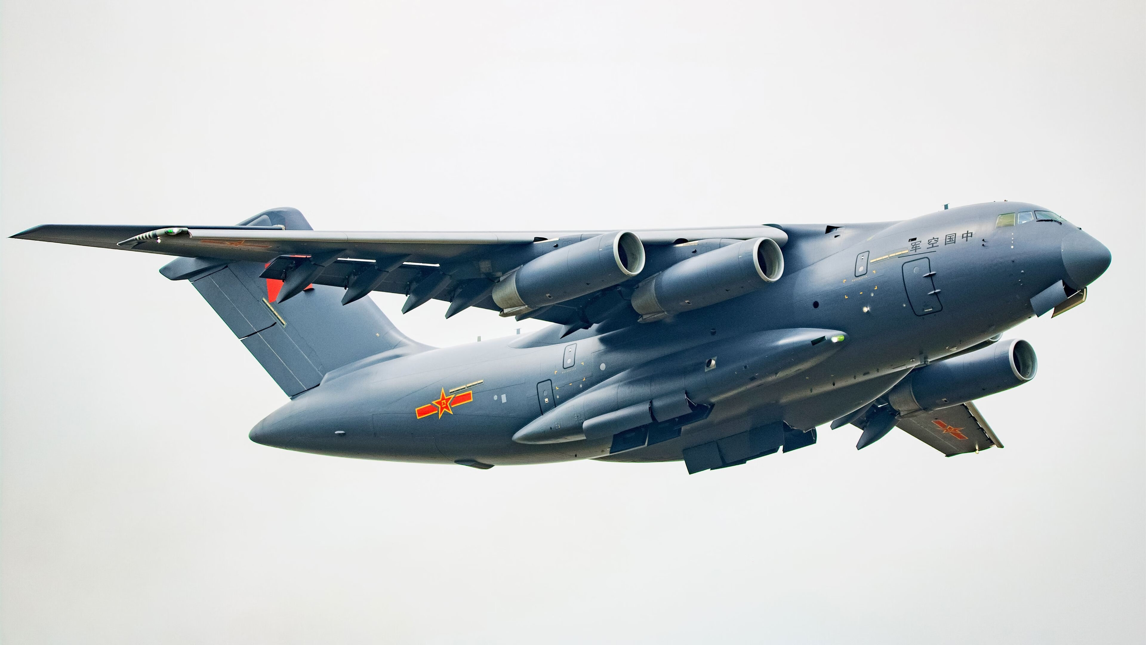 雷火电竞入驻-神迹重现！1.5秒绝境重生，克莱·汤普森史诗一战颠覆密尔沃基夜空