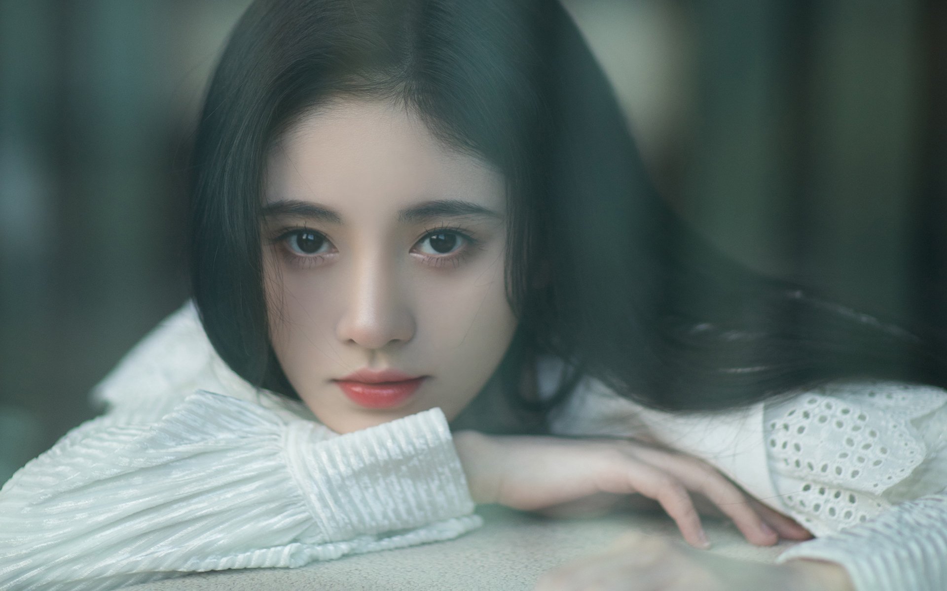 跨界呼应？篮球巨星布克如何刷屏德甲争冠之夜