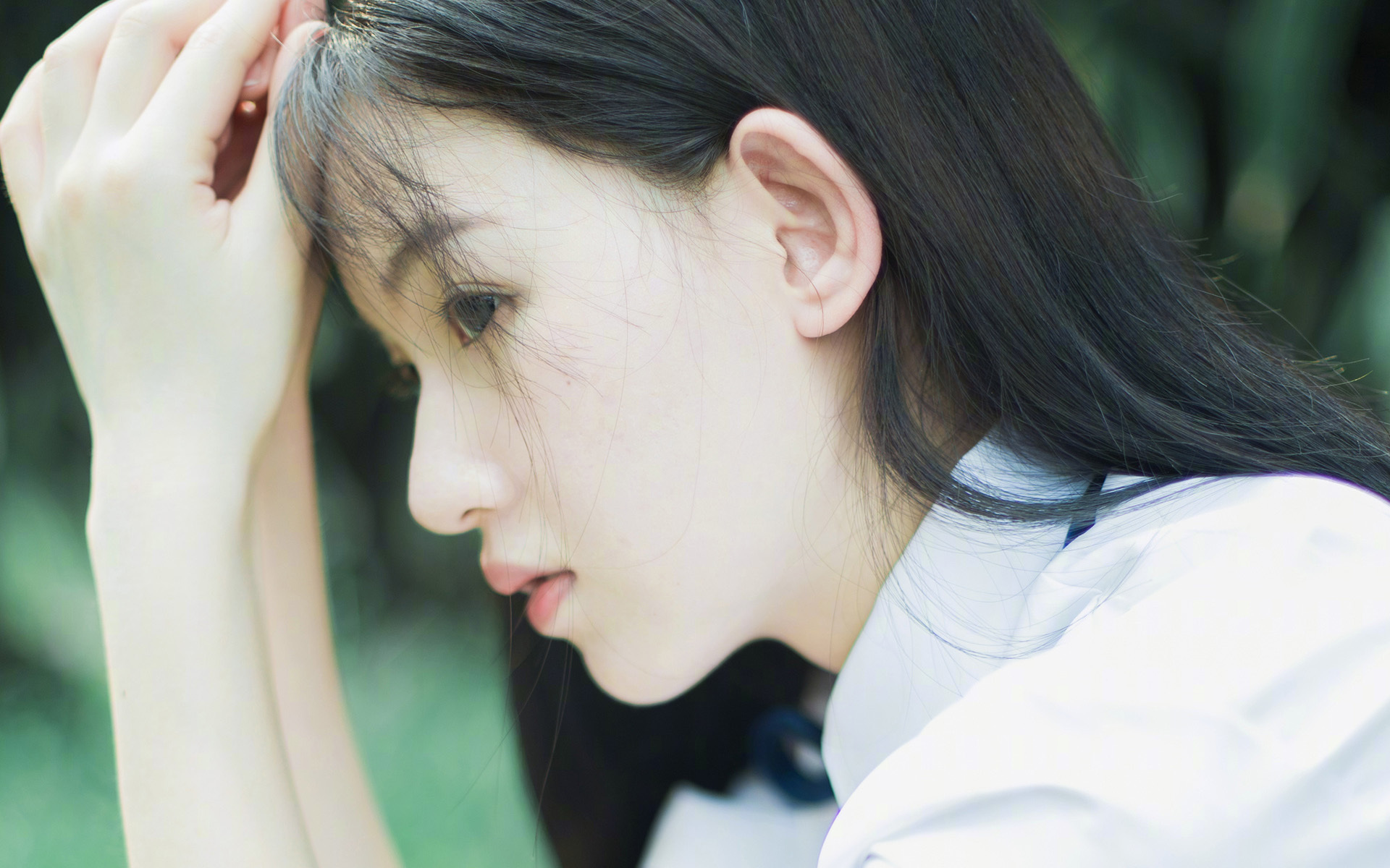 雷火电竞网站-双线闪耀，从摩纳哥的坚韧到莱奥的锋芒—足球世界里的唯一性胜利法则